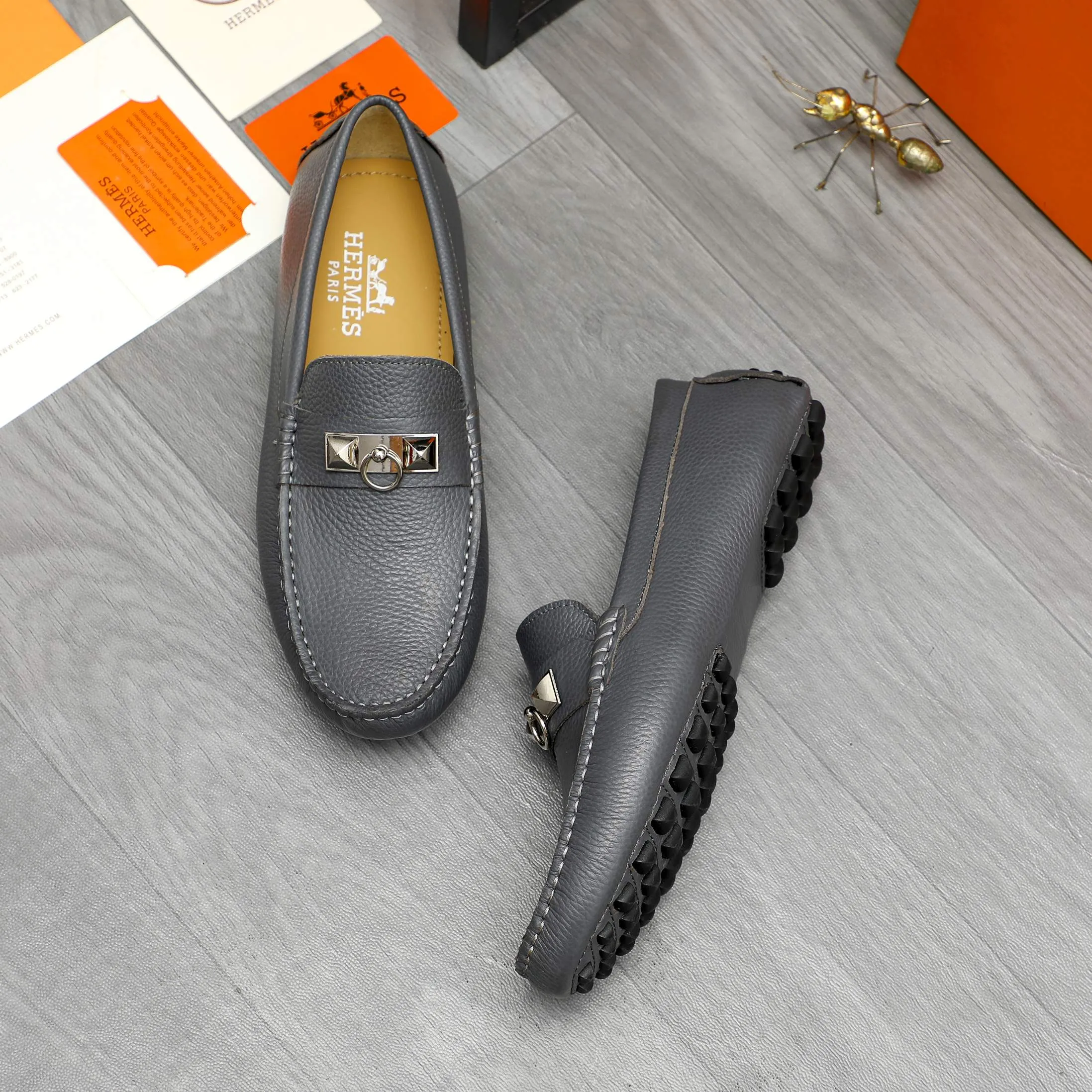 Men's shoes 💰420 Product trademark: HERMES "Hermes" casual slip-on shoes Regular size: 38-46 (45.46 custom-made, non-returnable) Product materials: Selected pebbled cowhide upper, sheepskin lining, non-slip bean outsole